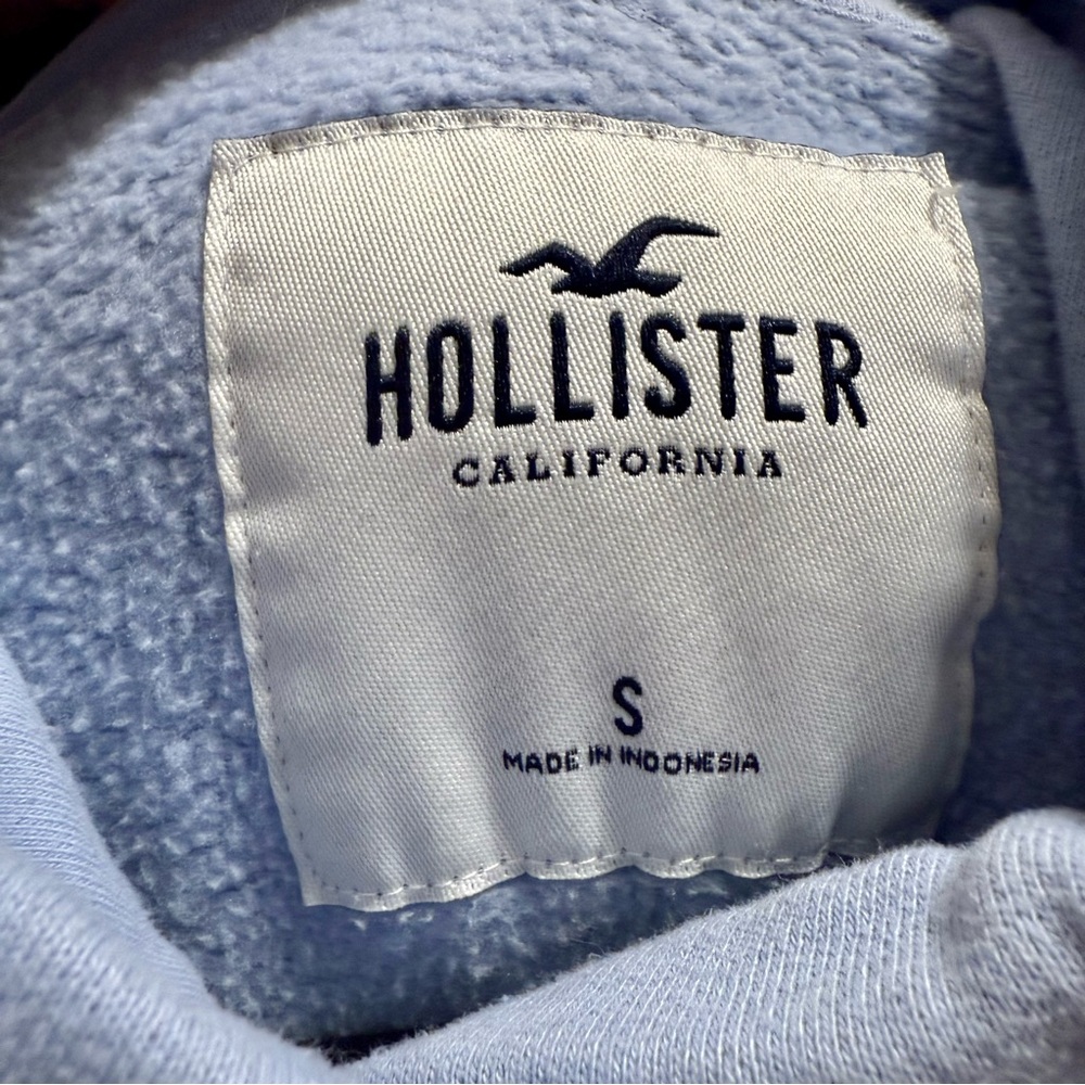 Hollister Light Blue Hoodie - Picture 6 of 9